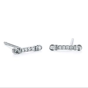 Tiffany Fleur de Lis
Key Bar Earrings